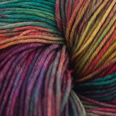 Multicolored skein of yarn with a rainbow pattern